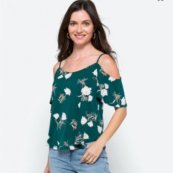 Kaileigh Tops - Womens XL cold shoulder top